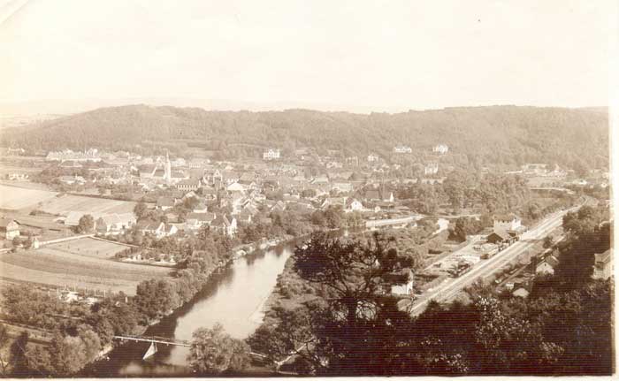 1900 - Blick auf Tennisplatz und Bahnhof in Gars