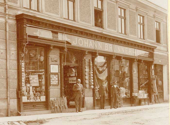 1920 - Kaufhaus Johann Brunner