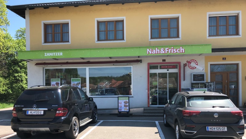 Frau Angelika Zanitzer hat am 29. April den Nah&Frisch Markt in Mühlbach am Manhartsberg übernommen.