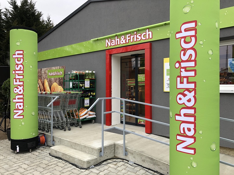 Die attraktiv gestaltete Außenfront des neuen Nahversorgers in Ebenthal.