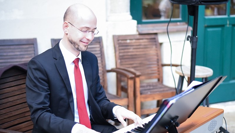 Musiker Dominik Oberenzer sorgte für die stimmungsvolle Umrahmung unserer Jubilarfeier.