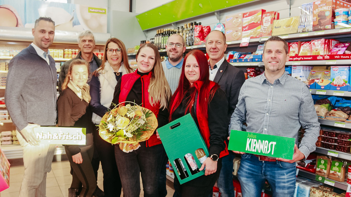  Foto v.l.: Marco Seitinger, Renate Kunz, Erich Prenner, Andrea Prenner-Sigmund, Enida Smajic, Oliver Goban, Jennifer Spengler, Vzbgm. Wolfgang Seidl, Patrick Umlauf 